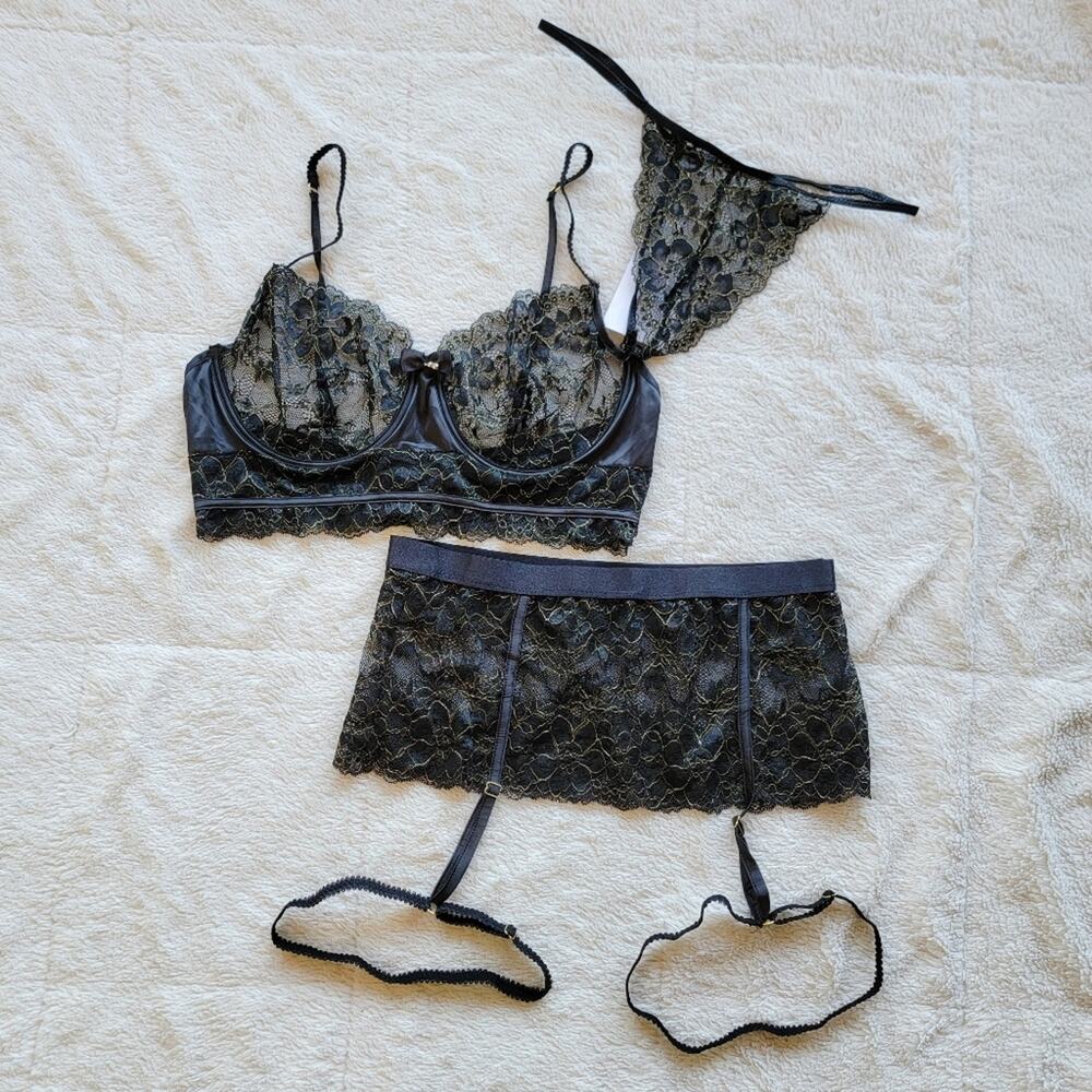 IC COLLECTION Black Lace Bra Set